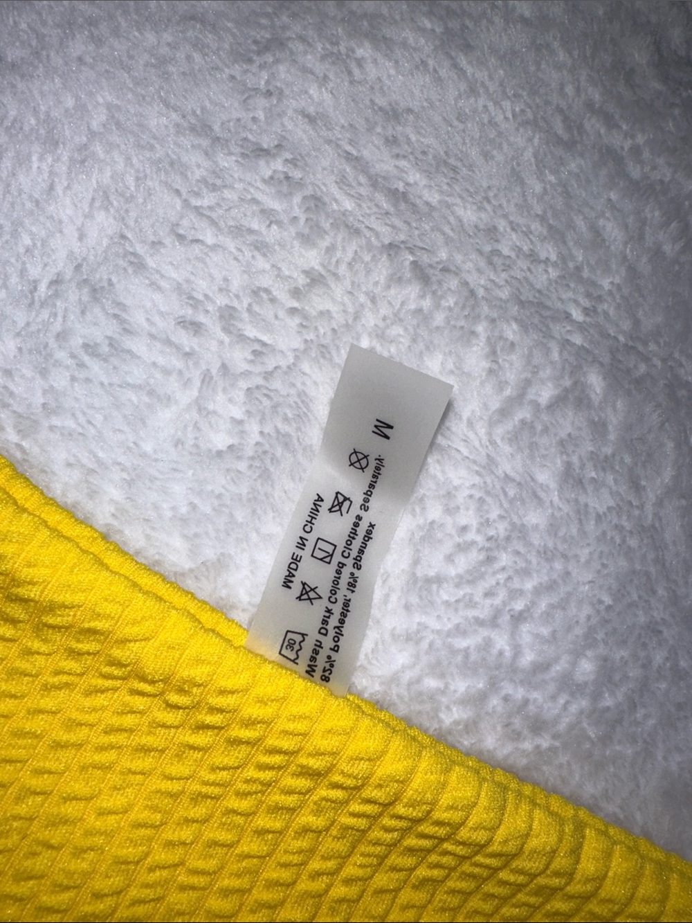 *NEW* ROMWE Bright Yellow Ribbed Ring-Front Bikini Set - Picture 7 of 8